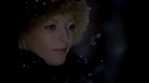 Нейросеть поет  М.Цветаеву "Хочу у зеркала, где муть". А,