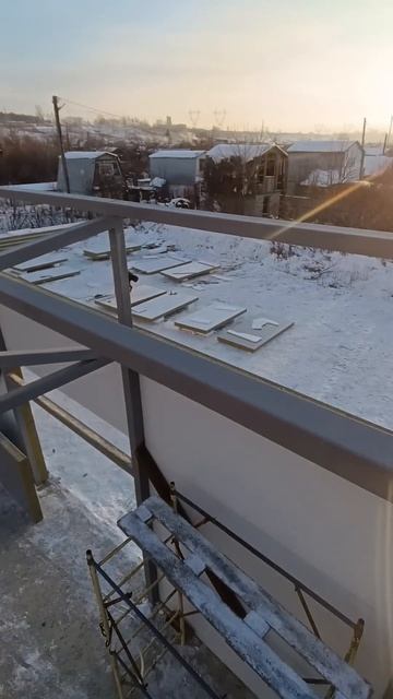 Монтаж сэндвич панелей #стройка #работа #сварка смотреть онлайн