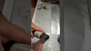 Пневматический дырокол по металлу.