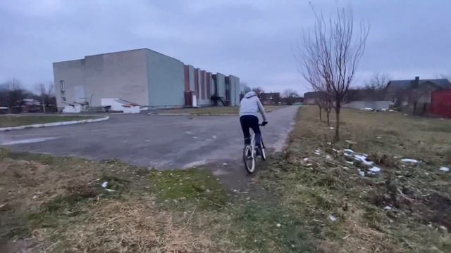 ЦИГАН ВКРАВ у МЕНЕ БАЙК і ЗЛАМАВ РУКУ… смотреть онлайн