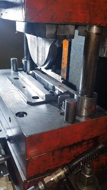 Штамповка изделий #ОООБИФОРМ смотреть онлайн