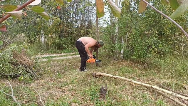 как пилит одноручная компактная мини бензо пила год с? смотреть онлайн