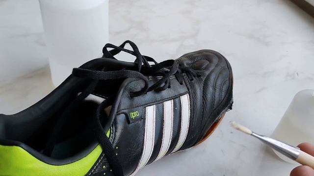 КАК заклеить футбольные кроссовки? смотреть онлайн