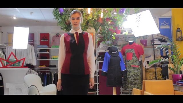 Женский жилет в бордово-черных цветах смотреть онлайн