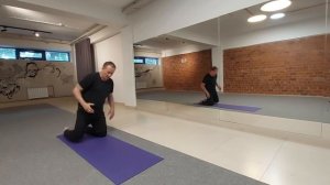 Стойка на руках с опорой на голову, часть 1