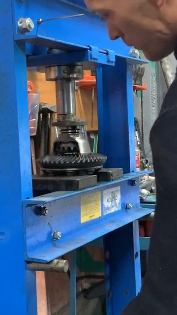Прессовка подшипника смотреть онлайн