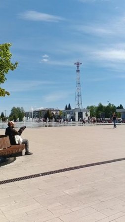 прогулка на центральной площади Ижевска