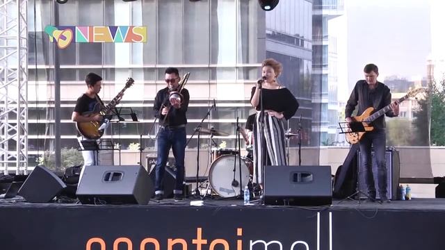 Джазовая феерия на Esentai Square смотреть онлайн