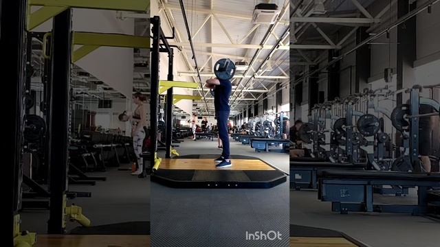 Фронтальные приседания со штангой. смотреть онлайн