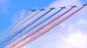 именно Липецкие лётчики замыкали Парад в честь 80-летия Победы.mp4