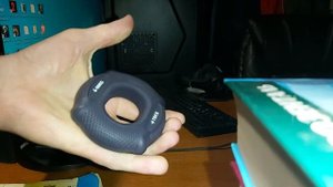 Сжатие темно-синего эспандера "FITFILIP" 60-70 кг стороны 60 к?