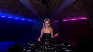 Bella Kri -Live Dj Mix