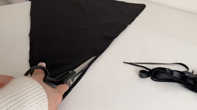 КОСЫНКА ИЗ ЭКОКОЖИ НА ФЛИСЕ. ТРЕНД 2021-2023 смотреть онлайн