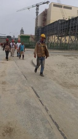 Рабочие в Бангладеш.
