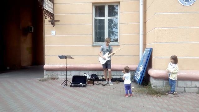 Барановичский уличный музыкант