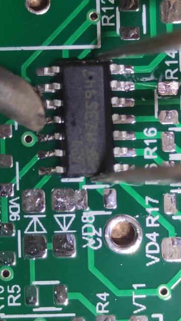 Один из способов пайки(точечный),микросхем (smd) смотреть онлайн