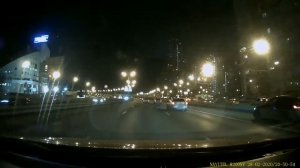 Видеорегистратор NAVITEL R200 NV - ночная съемка.