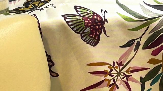 Рисунок с платка Диор смотреть онлайн