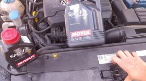 Замена масла в двигатель TSI 1.8 Volkswagen.MOTUL Specific 504-507
