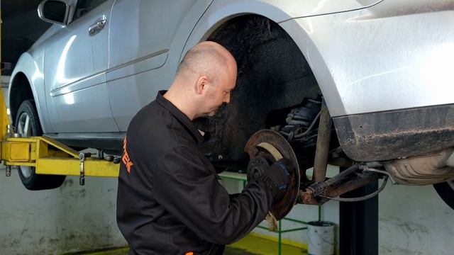 Правильная замена задних тормозных дисков: советы от ? смотреть онлайн