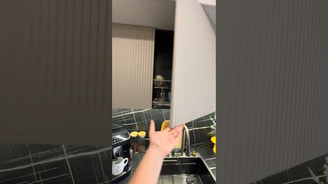 Обзор кухни с фасадами из МДФ, покрытыми пленкой смотреть онлайн