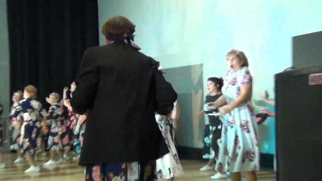 В Юбилейном. Пластиночка виниловая, а подтанцовка 55 + т смотреть онлайн