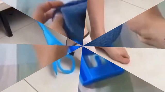 Приспособление для надевания носков.