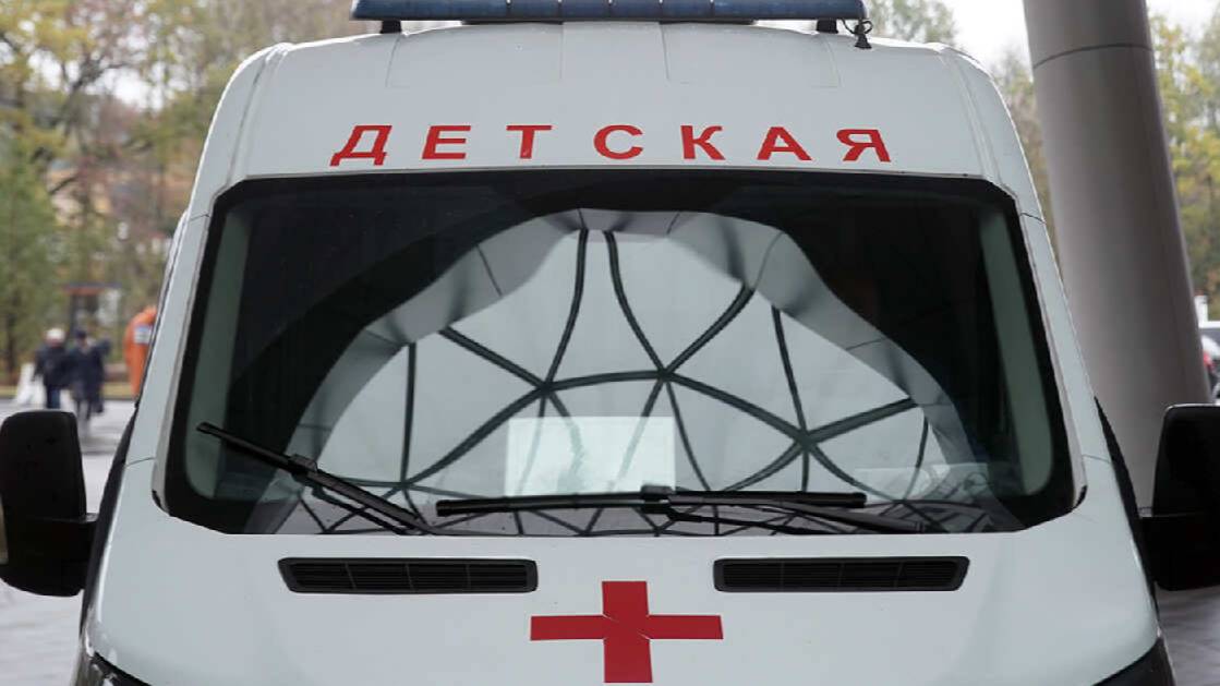 17_02_52Годовалая девочка выжила после падения из окна в Москве