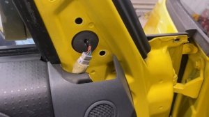 Снятие зеркала на Митсубиси Кольт