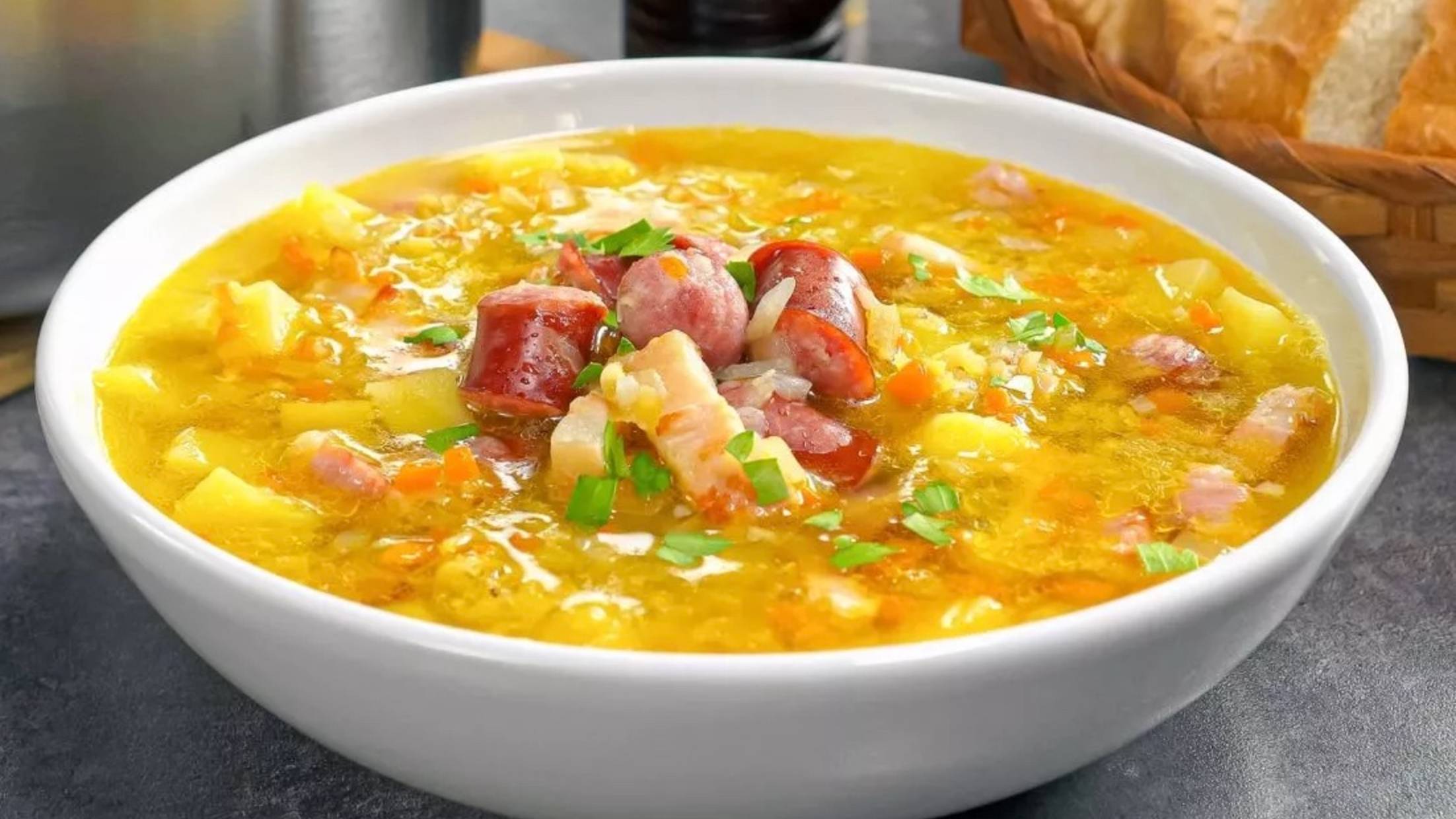 Вкусный ЧЕЧЕВИЧНЫЙ СУП за 40 минут! Линзенсуппе _ Linsensuppe. Рецепт от Всегда Вкусно! смотреть онлайн