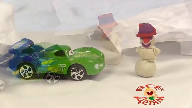 Мультик про МАШИНКИ Слепим СНЕГОВИКА и ПОКОРИМ СЕВЕР смотреть онлайн