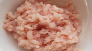 Пряные куриные колбаски