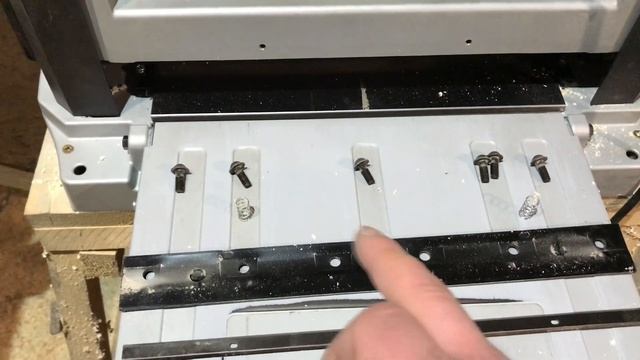 Заміна ножів на рейсмусі Метабо dh330 . Чому гне прижимні смотреть онлайн