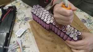 Собираю 2 аккумулятора  48 вольт в корпусе для электров?