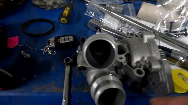 AUDI Q5 2.0 ТFSI Замена водяной помпы. смотреть онлайн