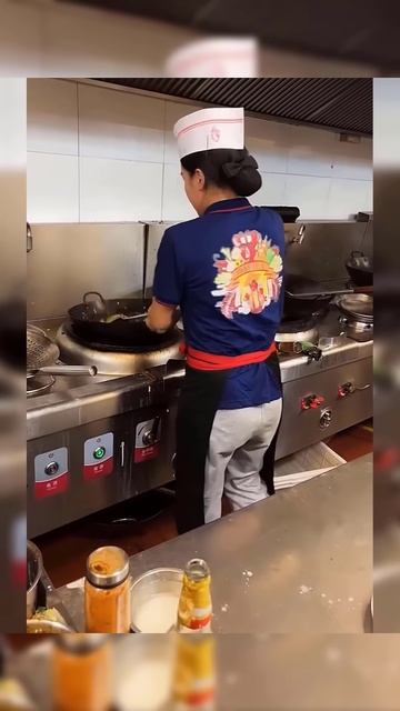 B2StNcqAO-0 - Lifestyle Beautiful Train Teppanyaki street food,restaurant,BBQ,Pub street#Short#Short