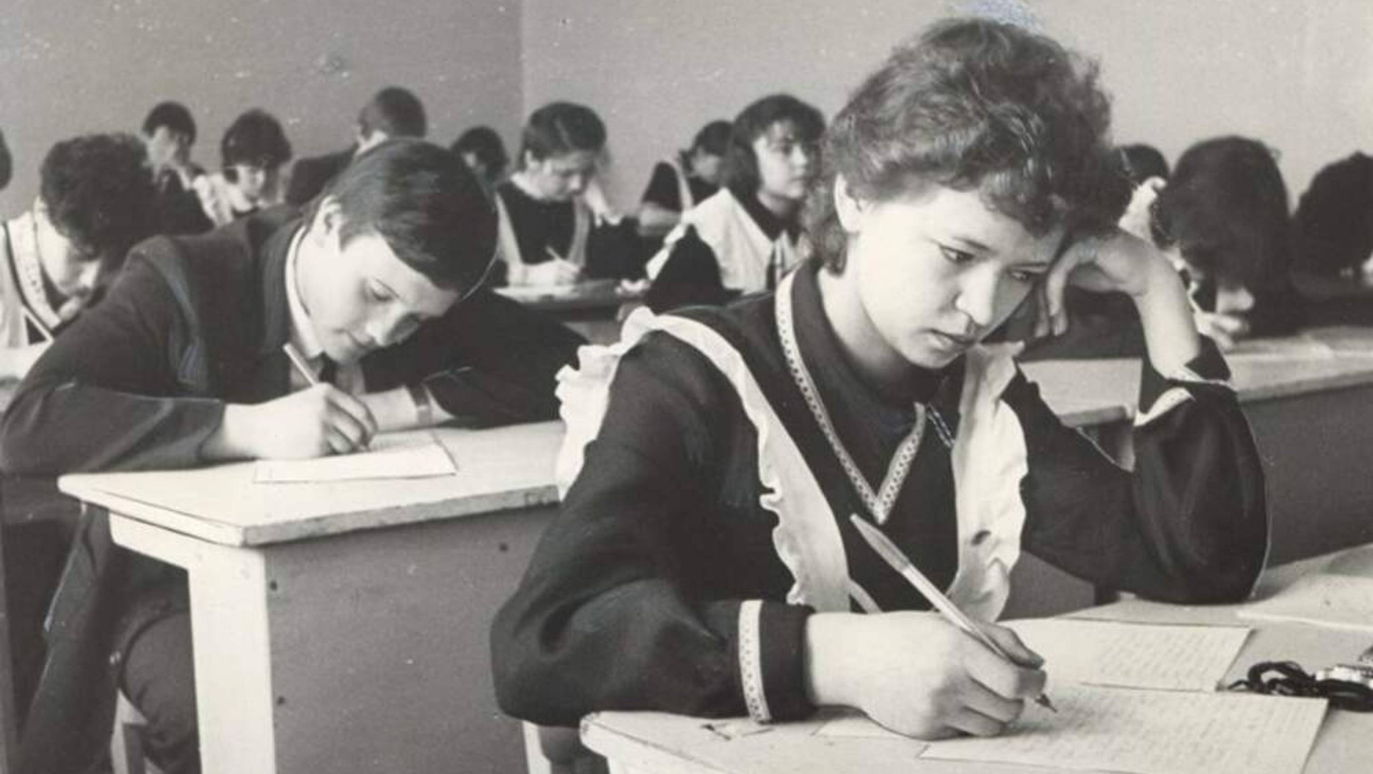 Самая популярная песня о школе из восьмидесятых... Двойка за весну