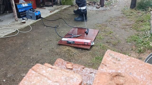 Сварка ММА DEKO сварочный полуавтомат DKWM200NG смотреть онлайн