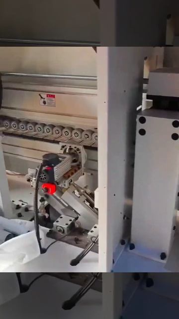 Автоматический Кромкооблицовочный Станок Идеальная ?