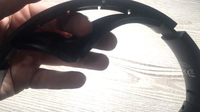 Жмут наушники Havit H605BT смотреть онлайн