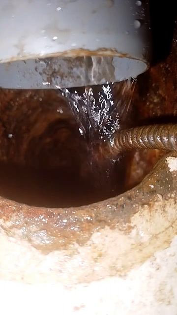 Чистка стояка чугун#shorts смотреть онлайн