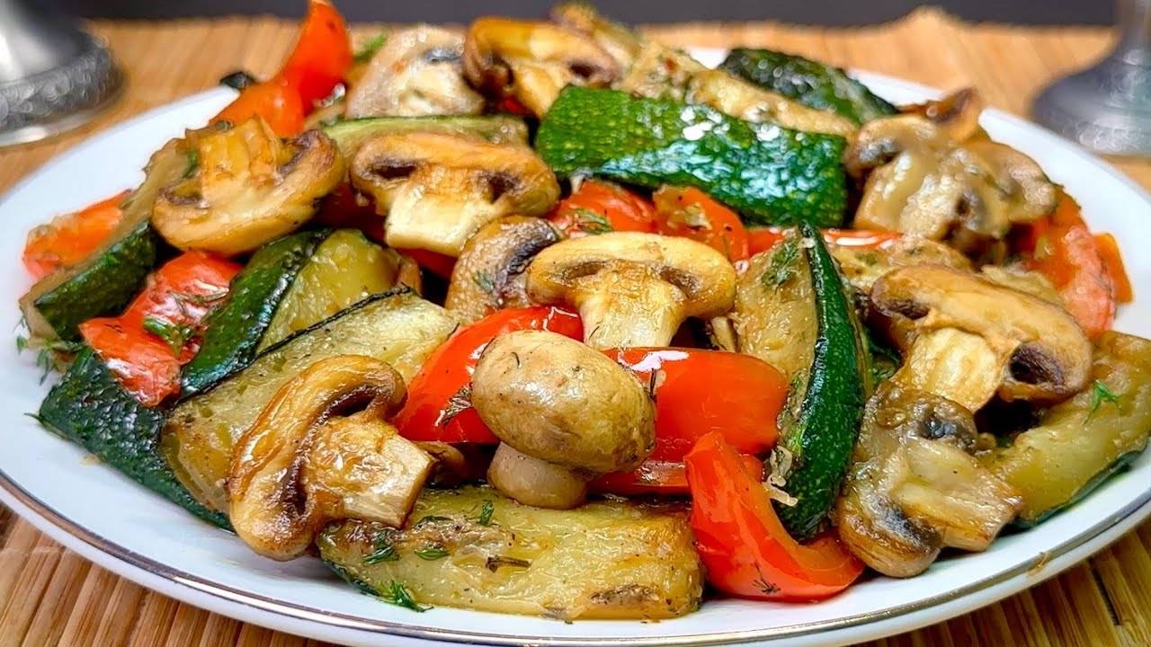 Такие КАБАЧКИ Вы еще не ели!  Невероятно вкусная закуска на сковороде! Кабачки с грибами.