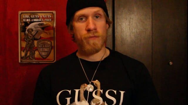 Я 26-летний американец, у меня есть футболка. смотреть онлайн