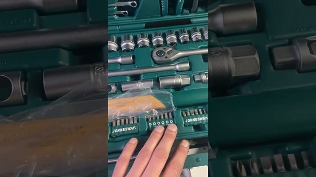 Набор инструментов Jonnesway смотреть онлайн