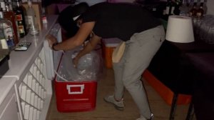 HOW TO WORK BEHIND THE BAR / КАК РАБОТАТЬ ЗА СТОЙКОЙ БАРА
