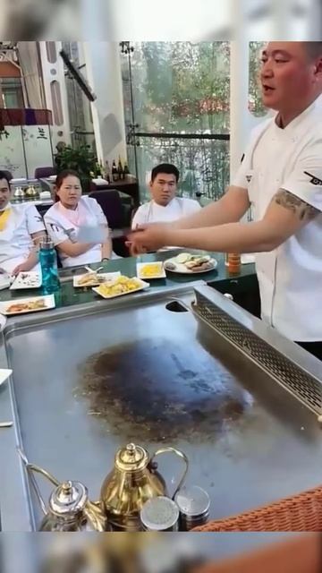 3A3GskqVfN8 - Lifestyle Beautiful Train Teppanyaki street food,restaurant,BBQ,Pub street#Short#Short