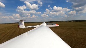 Взлёт планёра Янтарь стандарт 3. Вид с крыла.