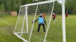 Спортсмену – форму, стадиону – флагшток!