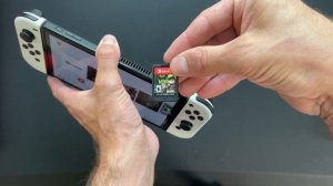 Как вставить картридж в Nintendo Switch