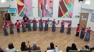 Ансамбль русской народной песни "Ручеёк". Кругом хаты тёрен